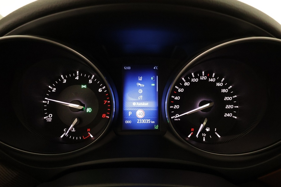 Toyota Avensis vaihtoauto