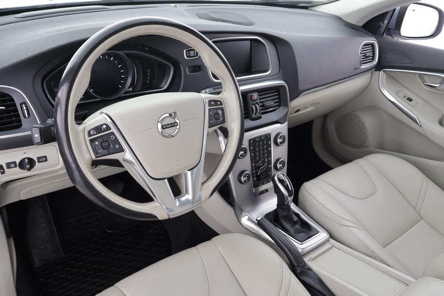 Volvo V40 vaihtoauto