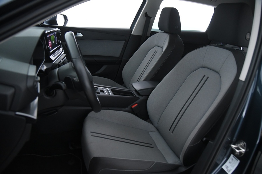 SEAT Leon Sportstourer vaihtoauto