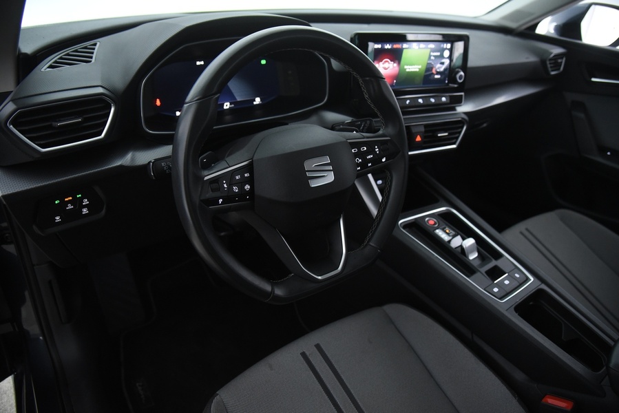 SEAT Leon Sportstourer vaihtoauto