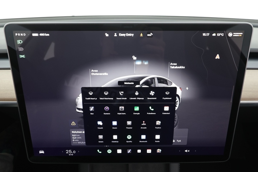 Tesla Model 3 vaihtoauto