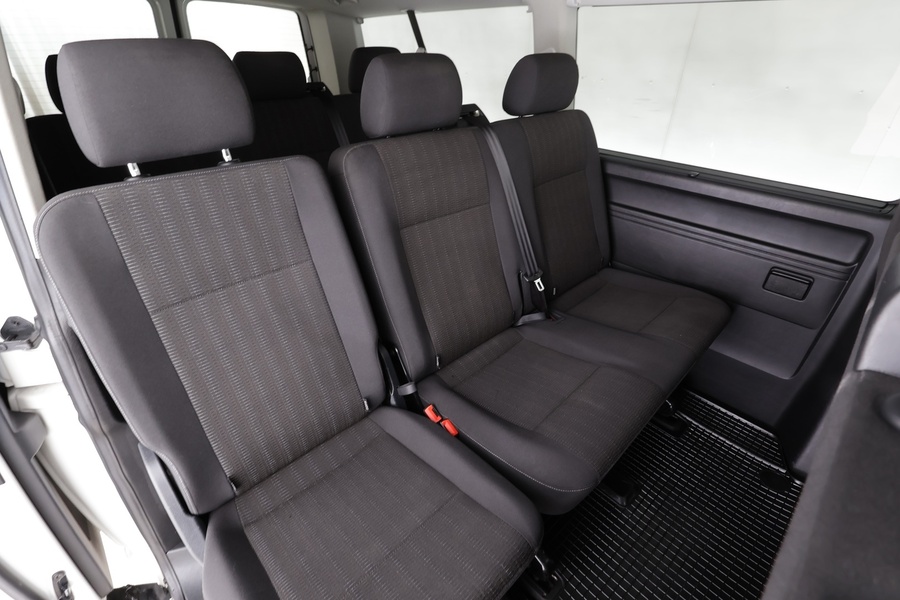 Volkswagen Caravelle vaihtoauto