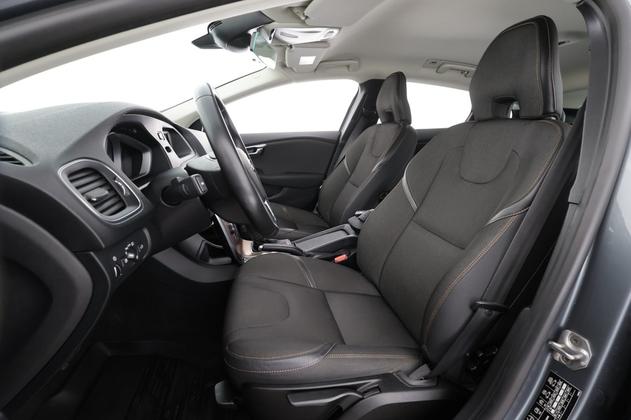 Volvo V40 Cross Country vaihtoauto