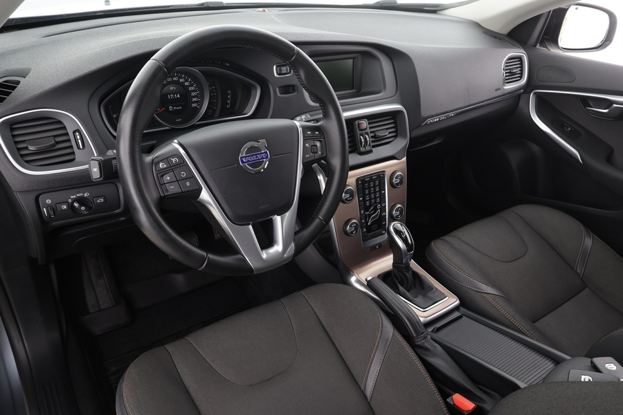 Volvo V40 Cross Country vaihtoauto