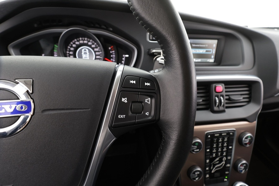 Volvo V40 Cross Country vaihtoauto