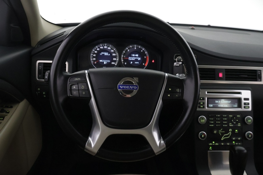 Volvo V70 vaihtoauto