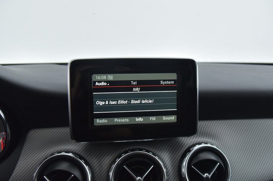 Mercedes-Benz GLA vaihtoauto