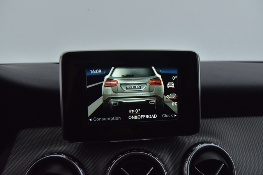 Mercedes-Benz GLA vaihtoauto