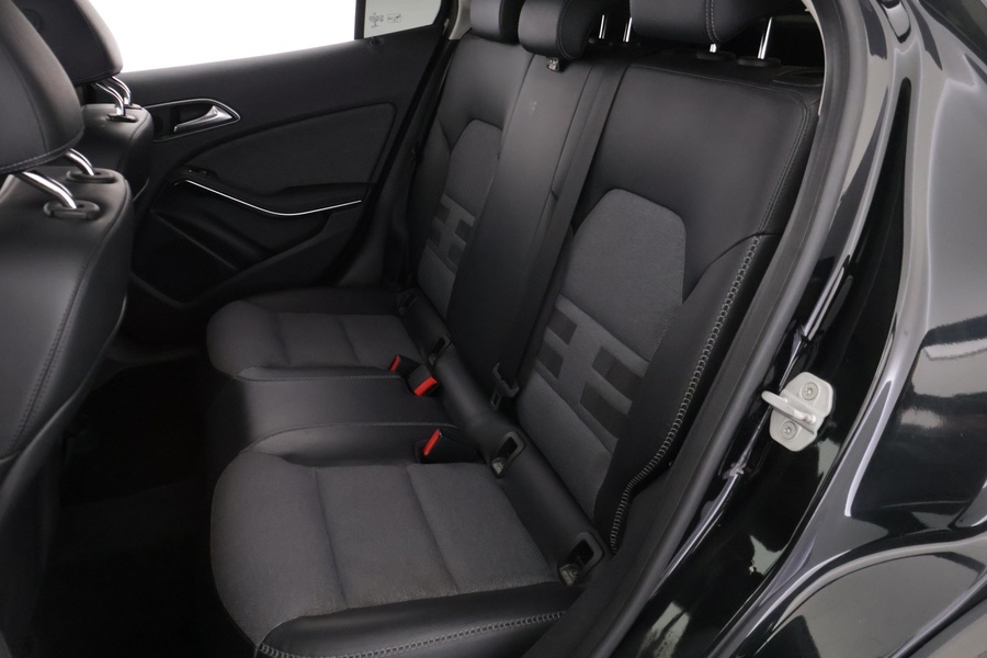 Mercedes-Benz GLA vaihtoauto