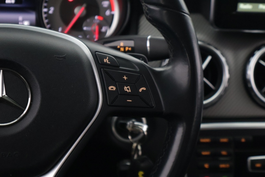 Mercedes-Benz GLA vaihtoauto