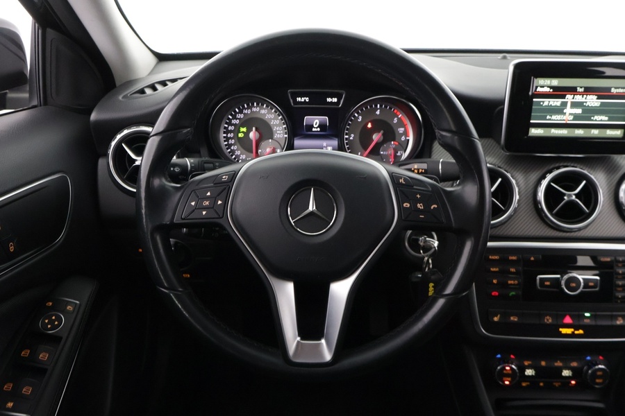 Mercedes-Benz GLA vaihtoauto