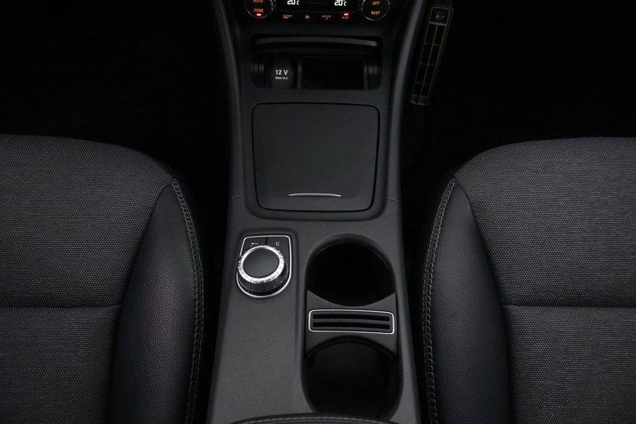 Mercedes-Benz GLA vaihtoauto