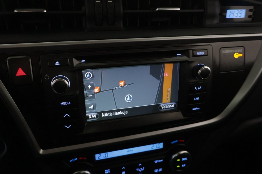 Toyota Auris vaihtoauto