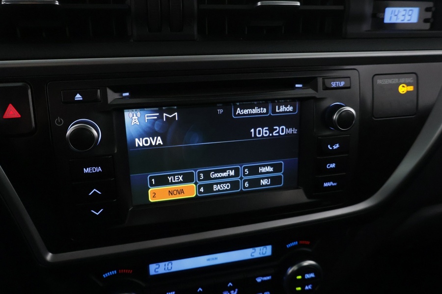 Toyota Auris vaihtoauto