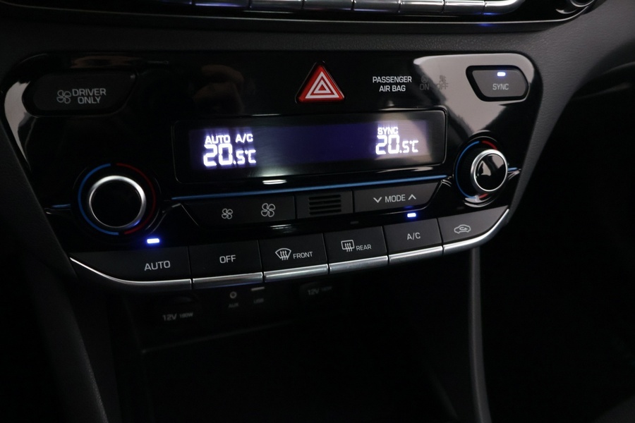 Hyundai IONIQ hybrid vaihtoauto