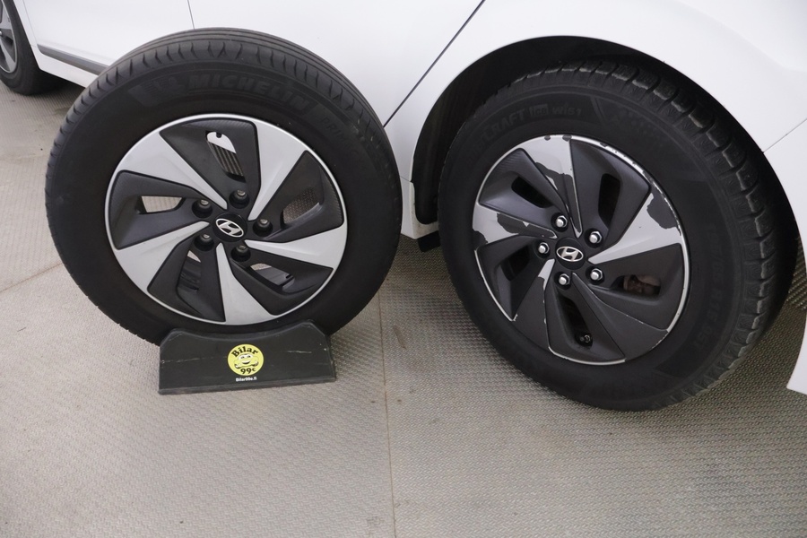 Hyundai IONIQ hybrid vaihtoauto