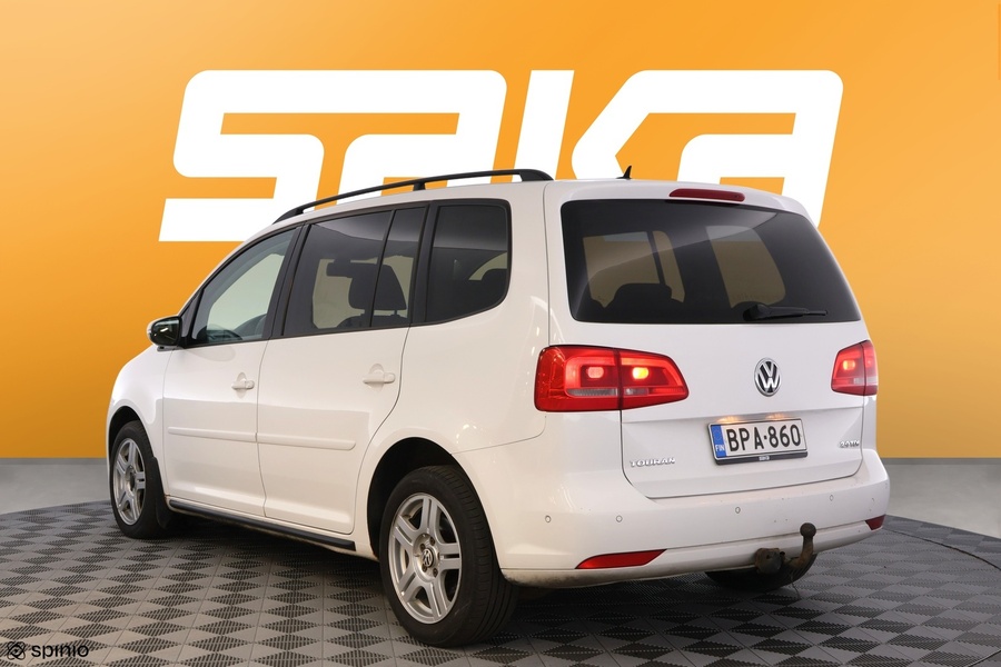 Volkswagen Touran vaihtoauto