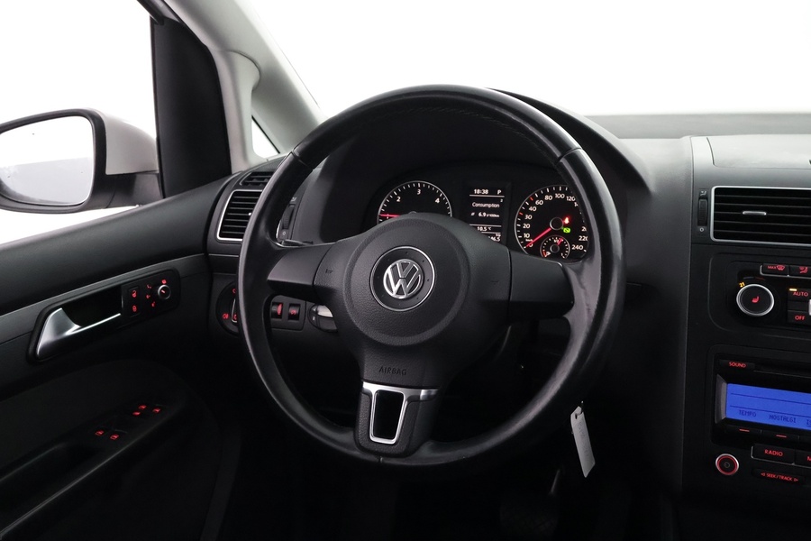 Volkswagen Touran vaihtoauto