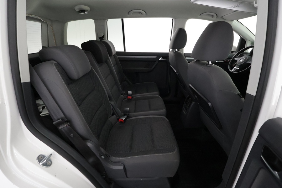 Volkswagen Touran vaihtoauto