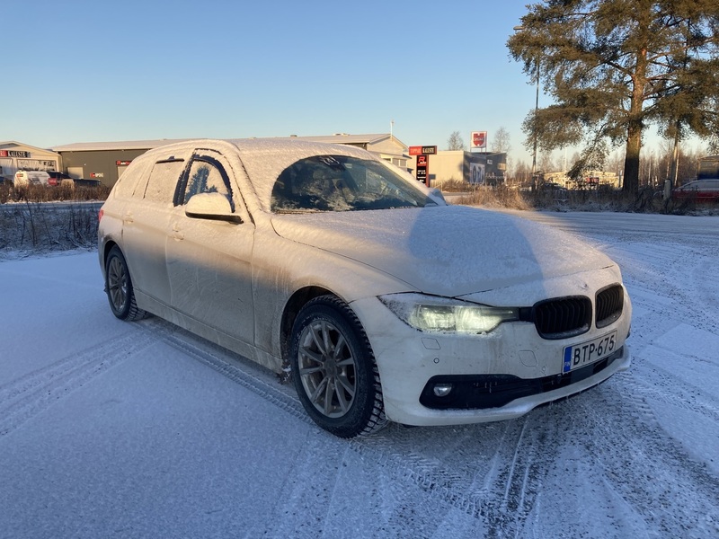 BMW 320 vaihtoauto