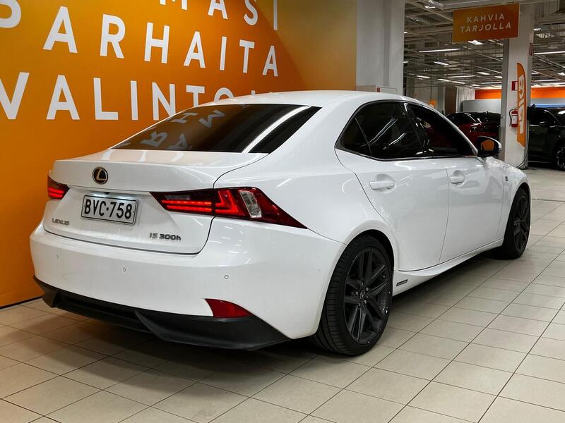 Lexus IS vaihtoauto