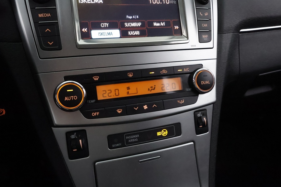 Toyota Avensis vaihtoauto