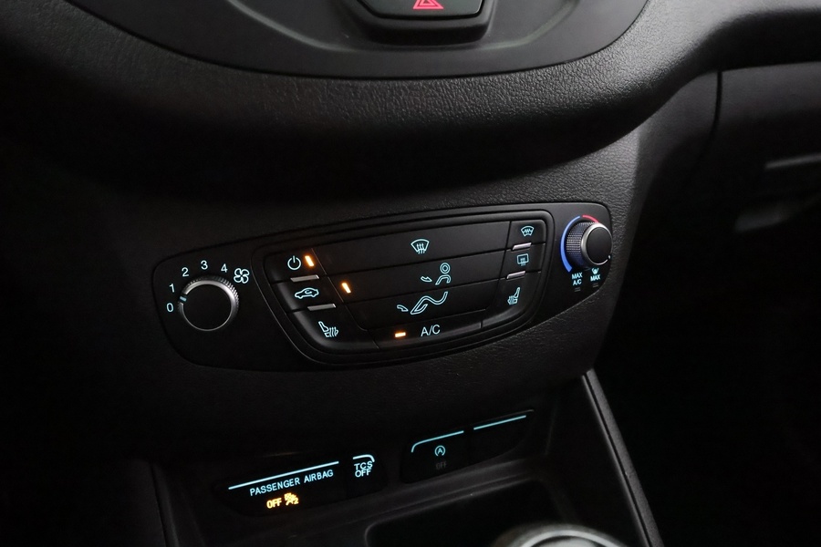 Ford Transit Courier vaihtoauto