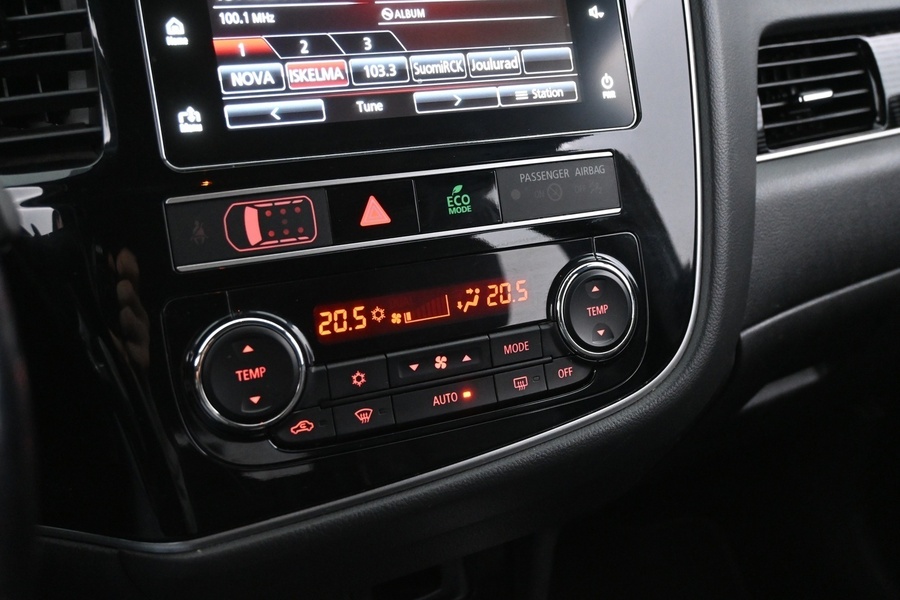 Mitsubishi Outlander PHEV vaihtoauto