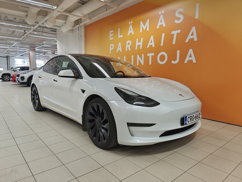 Tesla Model 3 vaihtoauto