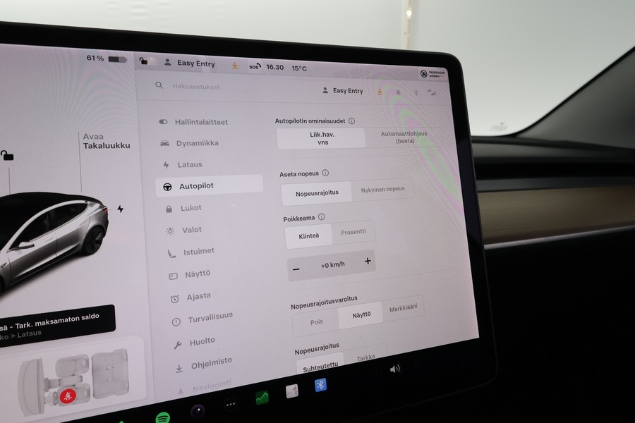 Tesla Model 3 vaihtoauto