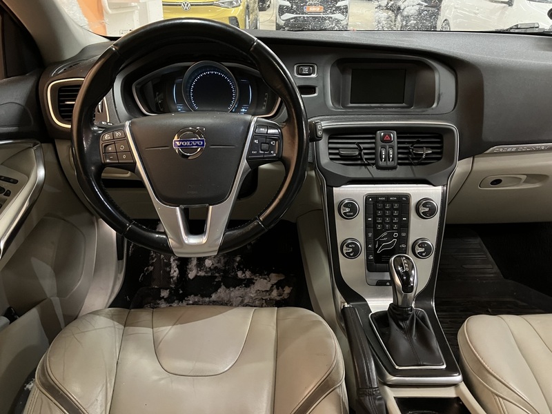 Volvo V40 Cross Country vaihtoauto