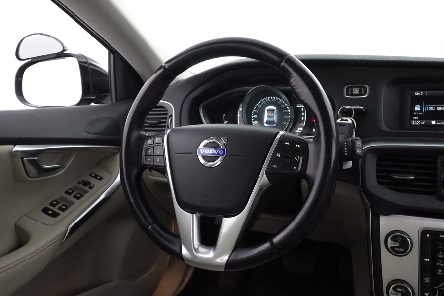 Volvo V40 Cross Country vaihtoauto
