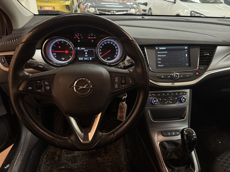 Opel Astra vaihtoauto