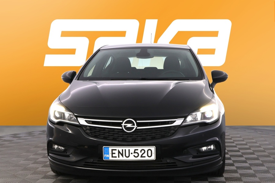 Opel Astra vaihtoauto