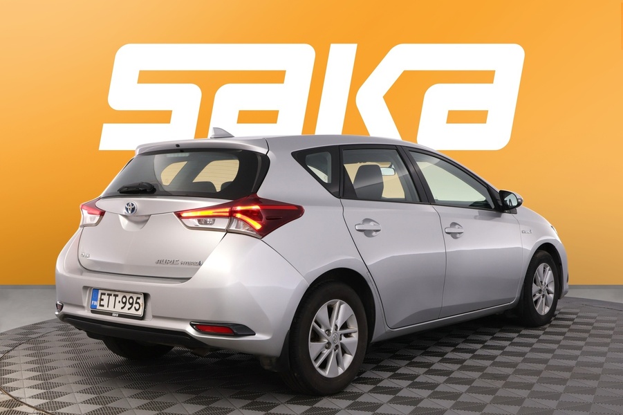 Toyota Auris vaihtoauto