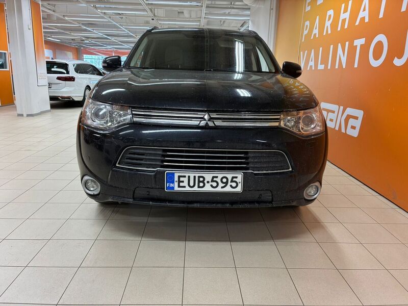 Mitsubishi Outlander PHEV vaihtoauto
