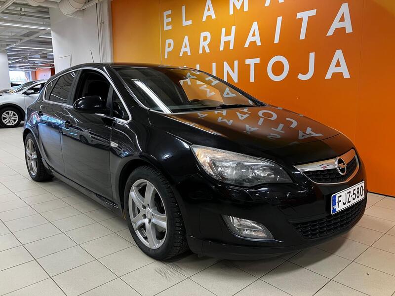 Opel Astra vaihtoauto