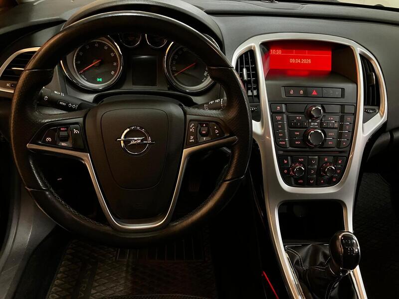 Opel Astra vaihtoauto