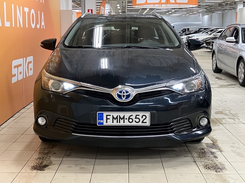 Toyota Auris vaihtoauto