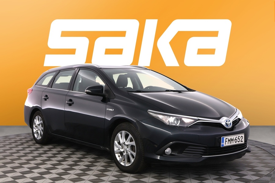 Toyota Auris vaihtoauto