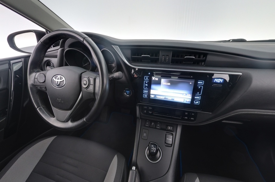 Toyota Auris vaihtoauto