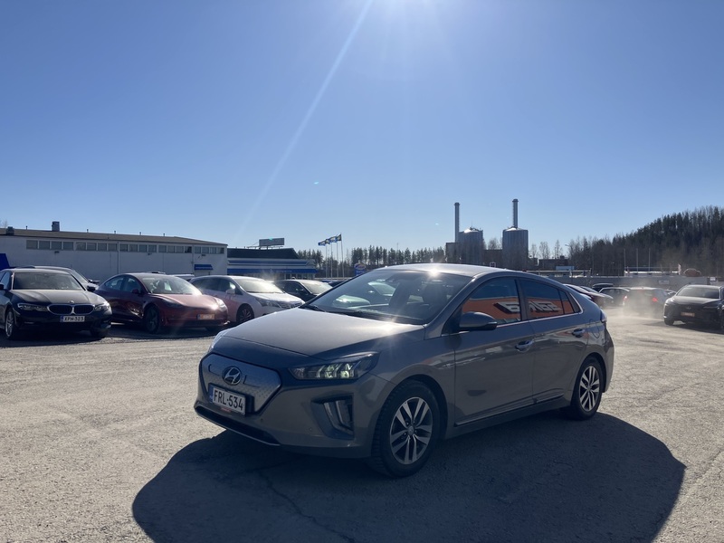 Hyundai IONIQ electric vaihtoauto