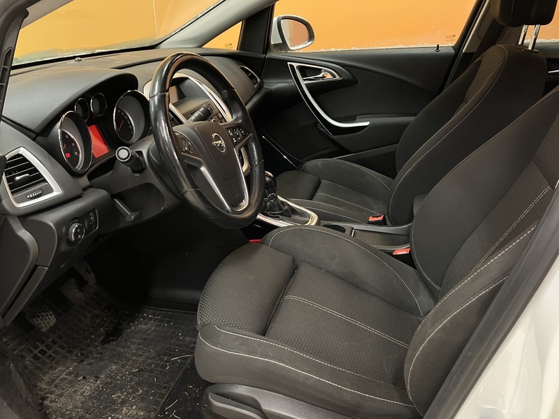 Opel Astra vaihtoauto