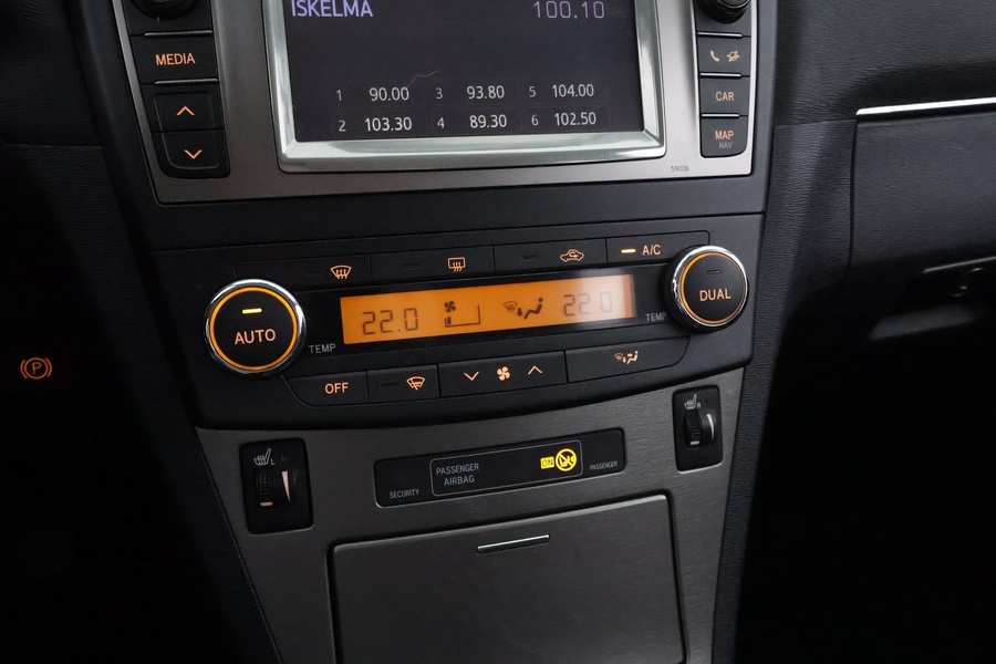 Toyota Avensis vaihtoauto