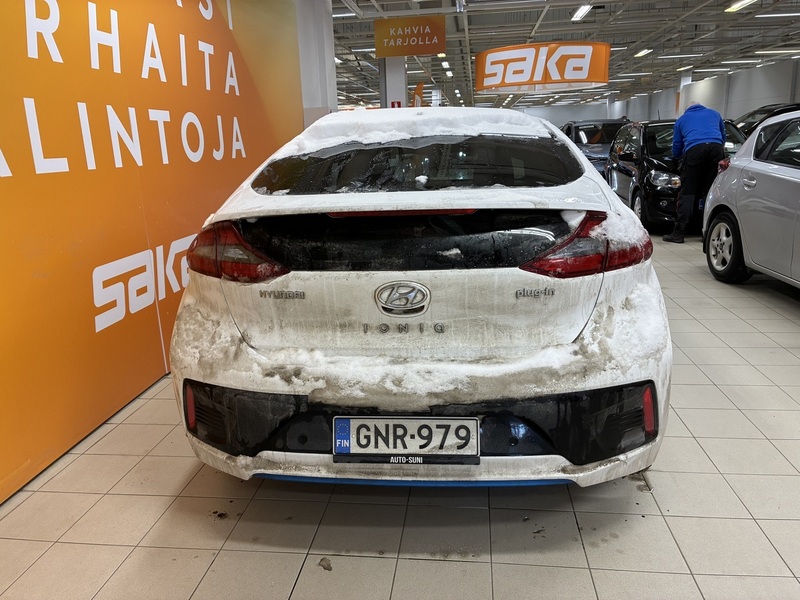 Hyundai IONIQ plug-in vaihtoauto