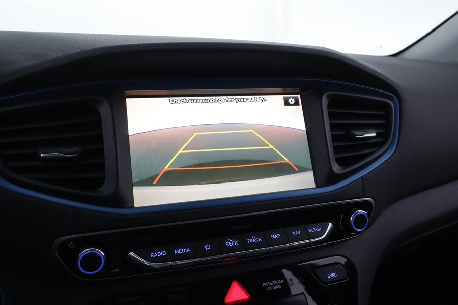 Hyundai IONIQ plug-in vaihtoauto