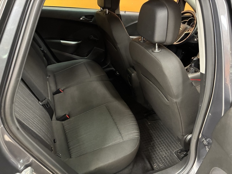 Opel Astra vaihtoauto