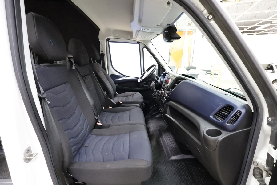 Iveco 35S vaihtoauto