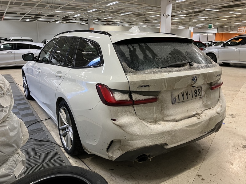 BMW 330 vaihtoauto