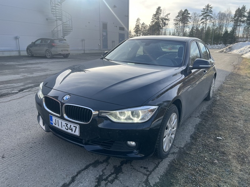 BMW 320 vaihtoauto